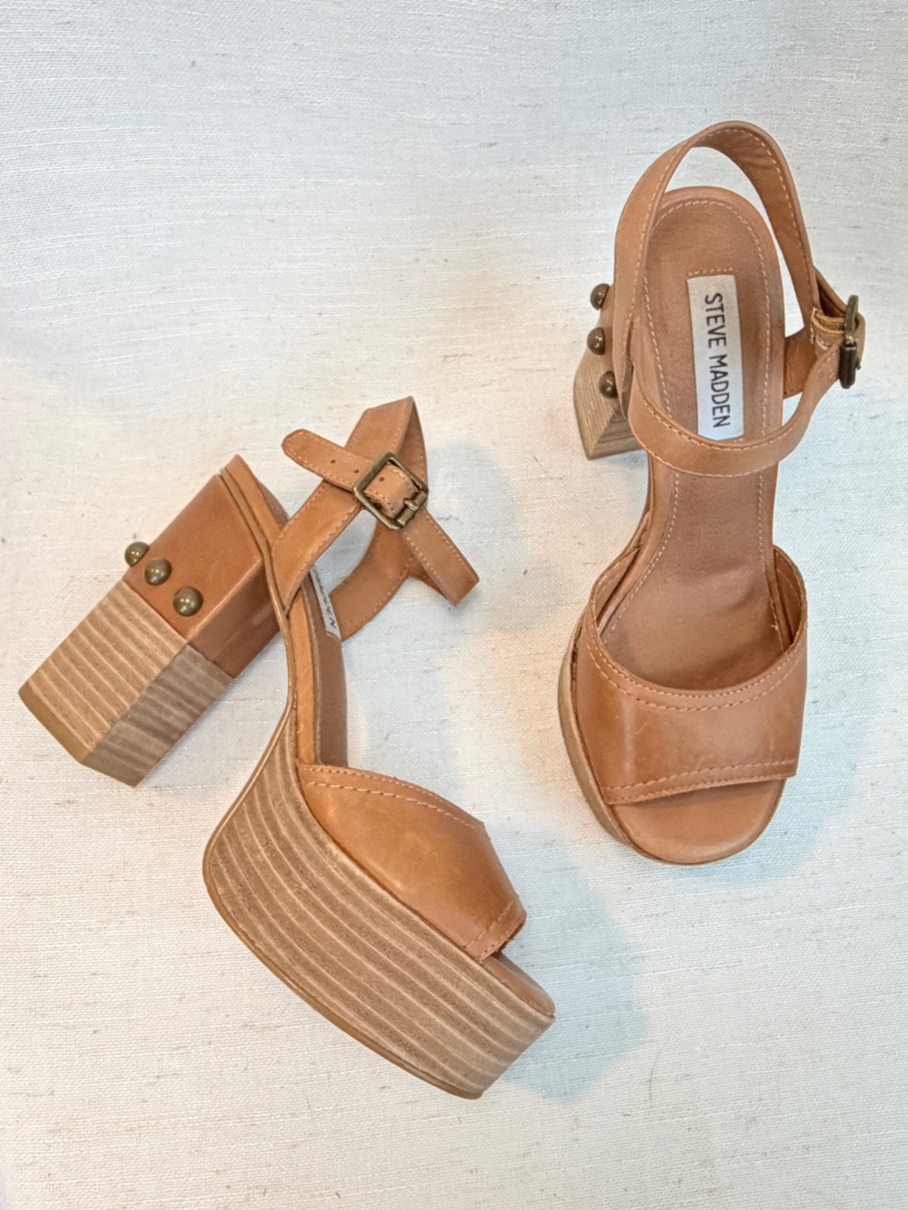 Steve Madden Tame Cognac Leather Studded Platform Heels Sandals 5.5